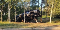 В Ухте иномарку выбросило с дороги на деревья - Pro Город Ухта